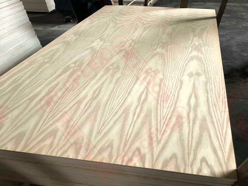 https://www.plywood.cn/red-oak-fancy-mdf-board-2440122018mm-common-34%e2%80%b3x-8-x-4-decorative-red-oak-mdf-board-product/