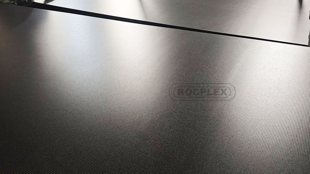 ROCPLEX Grip Antislip Film Faced Plywood with phenolic film waterproof and embossed hexagonal or wire‑mesh grip surface providing R12 slip resistance, edge‑sealed birch core designed for trailers, trucks, marine decks, scaffolding, formwork and industrial safety flooring applications—heavy‑duty, abrasion‑and chemical‑resistant solution from a trusted manufacturer.