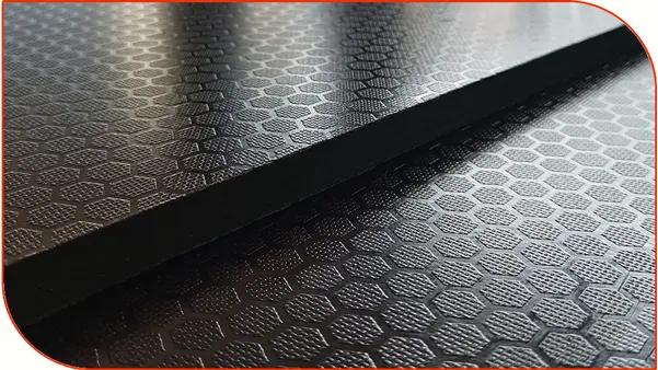 anti slip plywood sheet with textured surface for trailer floors and platforms