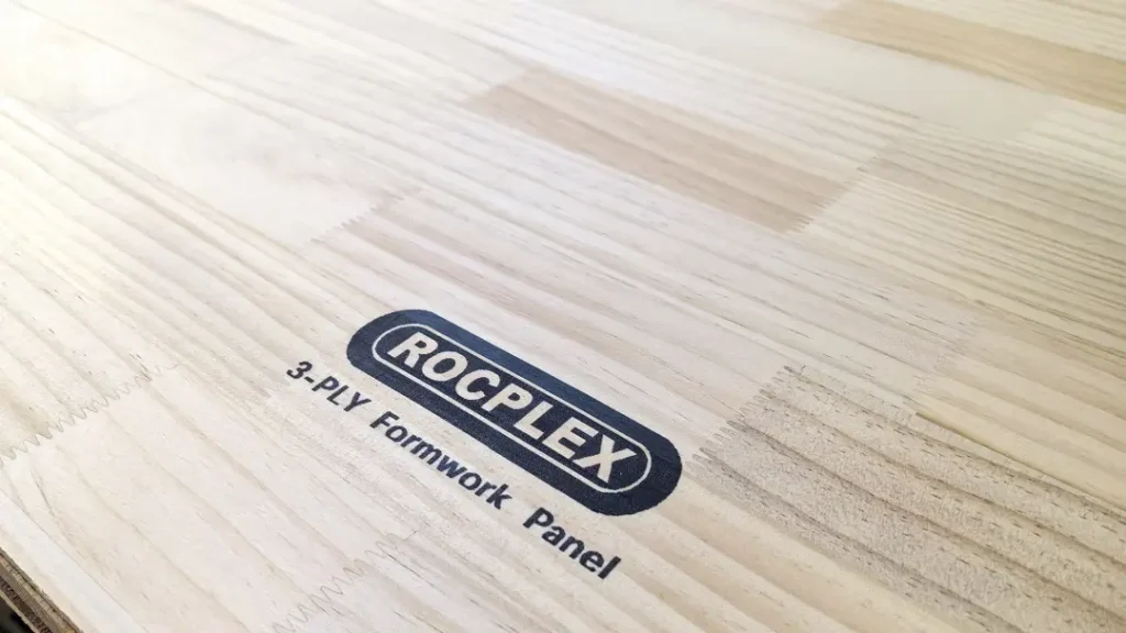 Core Structure of 3 Ply Yellow Formwork Panel – High Durability